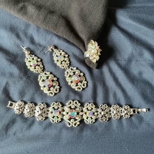 Bracelet and earrings set